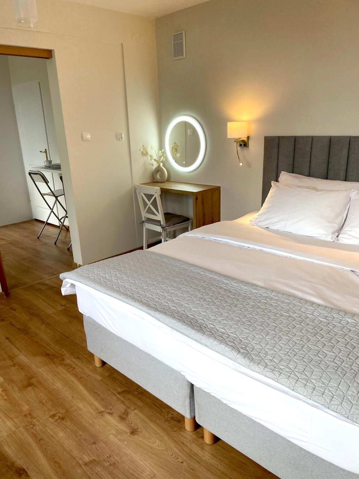 Apartmán Pod Klonem Sandoměř Exteriér fotografie